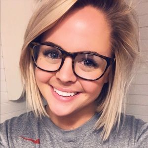 Meet your Posher, Lindsey